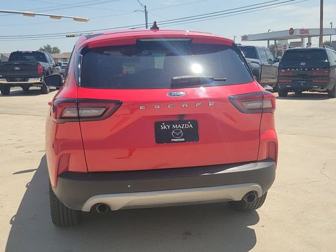 Used 2024 Ford Escape Active FWD image 4