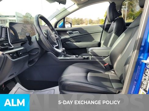 Used 2024 Kia Sportage EX image 4