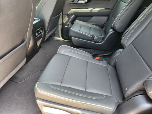 Used 2026 Chevrolet Tahoe Premier w/ Sun And Tow Package RWD image 13
