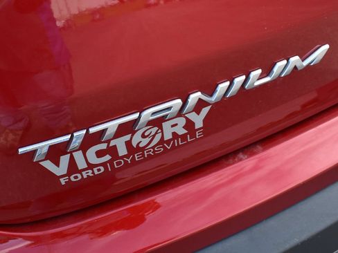 Certified 2022 Ford Edge Titanium AWD/4WD image 7