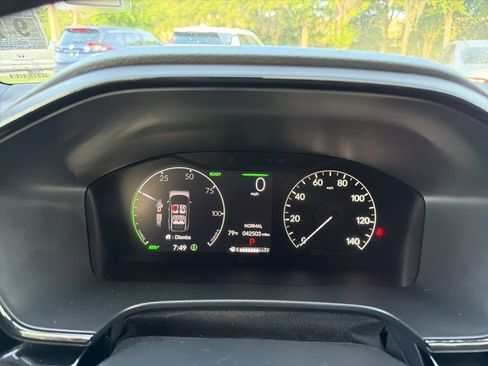Used 2024 Honda CR-V Sport Touring image 11