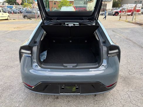 Used 2023 Toyota Prius Prime FWD image 10