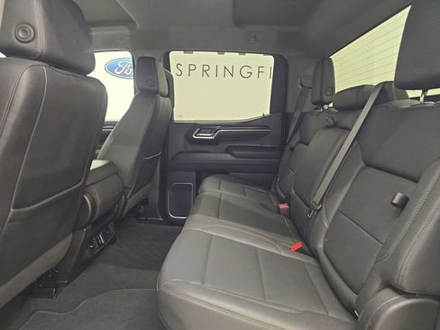 Used 2025 GMC Sierra 1500 SLT AWD/4WD image 18