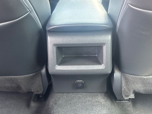 Used 2024 Toyota Camry SE FWD image 7