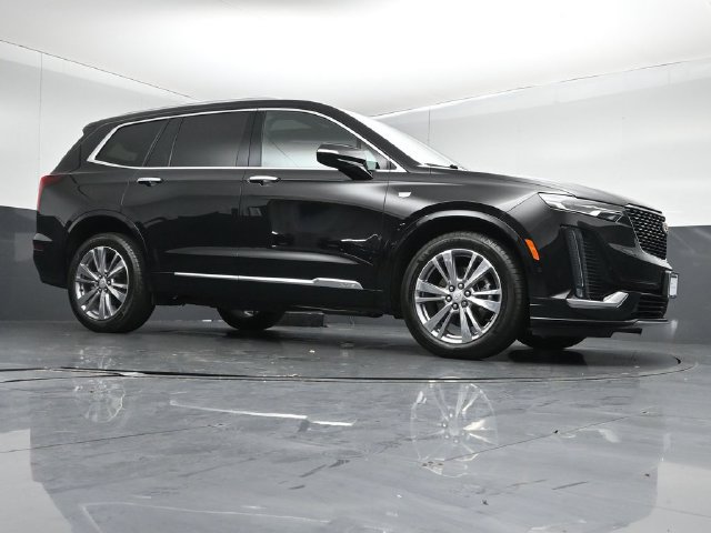 Used 2025 Cadillac XT6 Premium Luxury w/ Technology Package AWD/4WD image 38