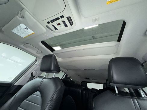 Certified 2024 Toyota Highlander XLE AWD/4WD image 25