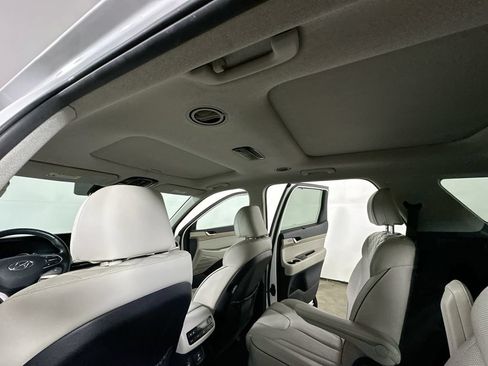 Used 2022 Hyundai Palisade Limited FWD image 13