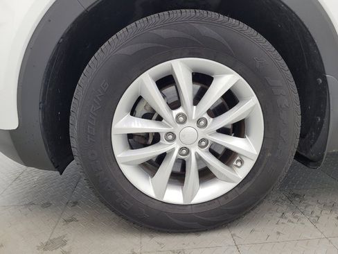 Used 2018 Kia Sorento LX image 31