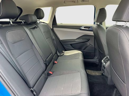 Certified 2024 Volkswagen Taos SE AWD/4WD image 11
