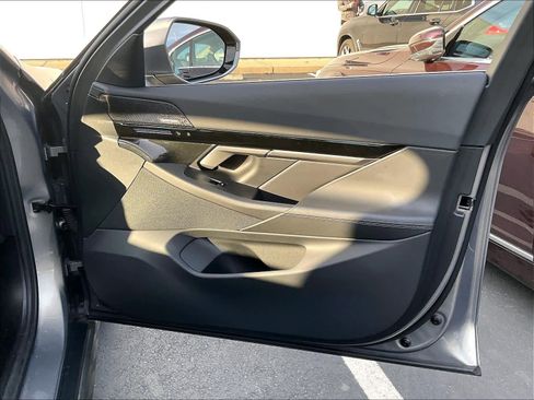 Used 2024 BMW 530i image 26