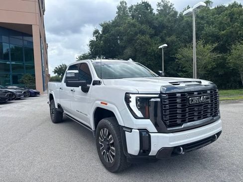 Used 2024 GMC Sierra 2500 Denali Ultimate AWD/4WD image 10