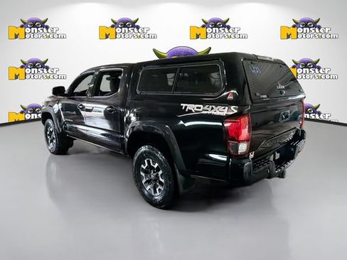 Used 2018 Toyota Tacoma TRD Off-Road AWD/4WD image 6