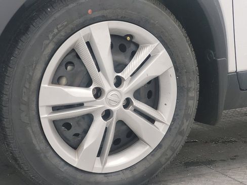 Used 2023 Nissan Kicks S FWD image 31