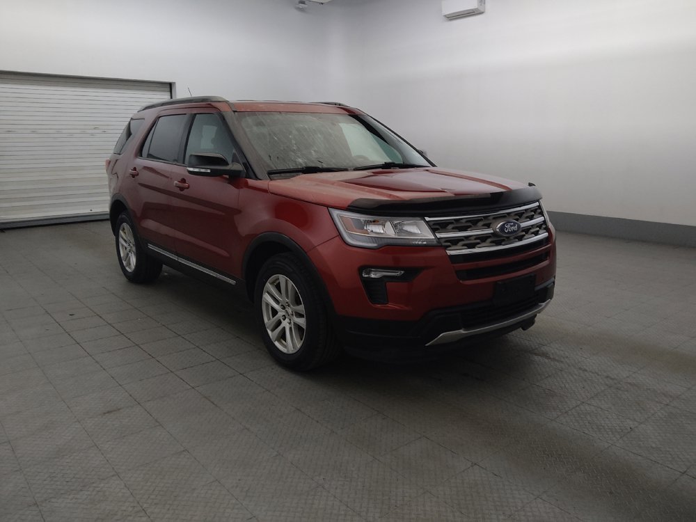Used 2018 Ford Explorer XLT w/ Equipment Group 202A AWD/4WD image 13