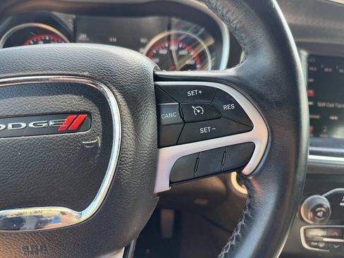 Used 2016 Dodge Charger SXT image 22