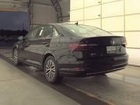 Used 2021 Volkswagen Jetta SE w/ SE Cold Weather Package FWD image 5