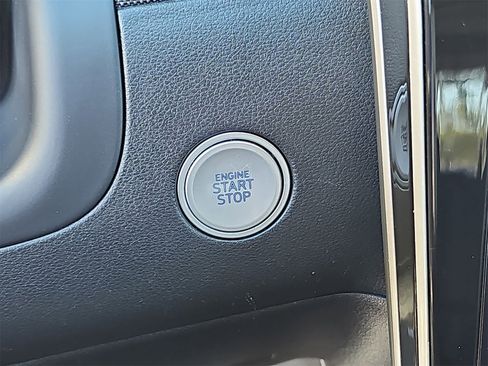 Used 2024 Hyundai Tucson Limited image 29