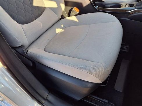 Used 2022 Toyota Corolla LE image 87