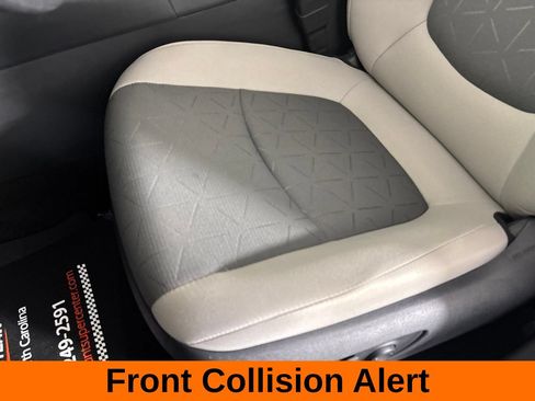 Used 2025 Toyota RAV4 XLE w/ Convenience Package FWD image 15