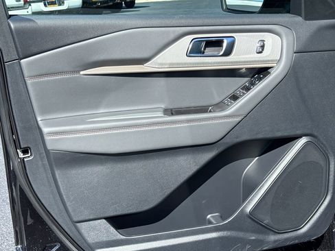 New 2026 Ford Explorer Active w/ Active Comfort Package image 18