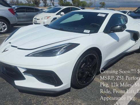 Used 2022 Chevrolet Corvette Stingray Premium Cpe w/ Z51 Performance Package image 1