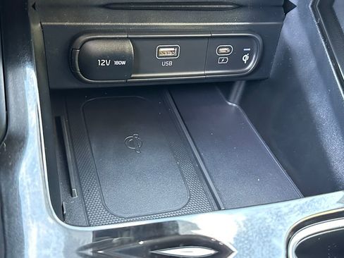 Used 2023 Kia Telluride EX w/ EX Captain's Chair Package AWD/4WD image 31