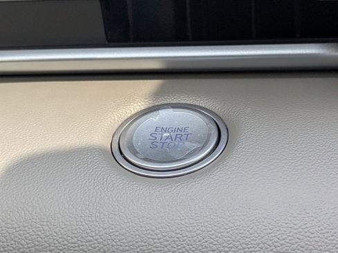 Used 2025 Hyundai Elantra Sport FWD image 25