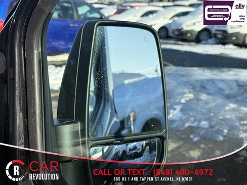 Used 2025 Ford Transit 350 XLT image 45