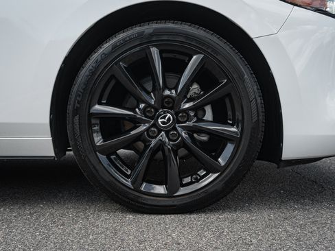 Certified 2025 MAZDA MAZDA3 2.5 S Hatchback w/ Premium Pkg FWD image 39