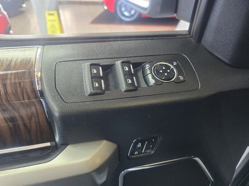 Used 2020 Ford F150 Lariat image 18