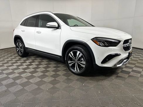 Used 2025 Mercedes-Benz GLA 250 4MATIC image 2
