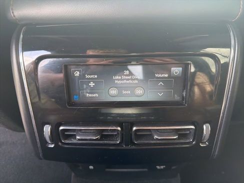 Used 2020 Lincoln Aviator Reserve w/ Equipment Group 202A image 24