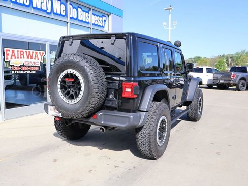 Used 2019 Jeep Wrangler Unlimited Rubicon AWD/4WD image 3