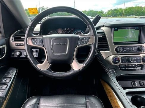 Used 2017 GMC Yukon Denali w/ Open Road Package AWD/4WD image 8