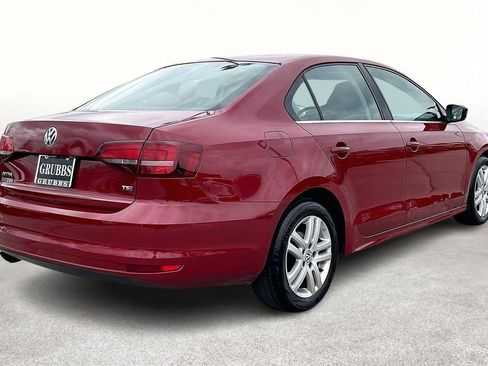 Used 2017 Volkswagen Jetta S image 2