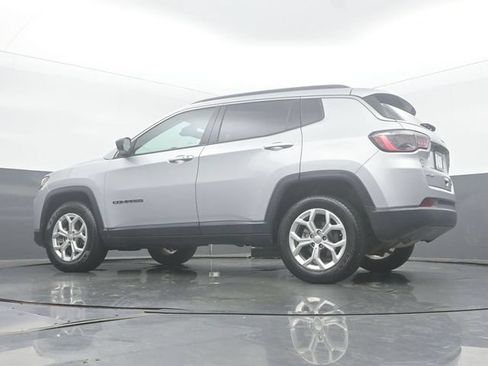 Used 2024 Jeep Compass Latitude AWD/4WD image 44