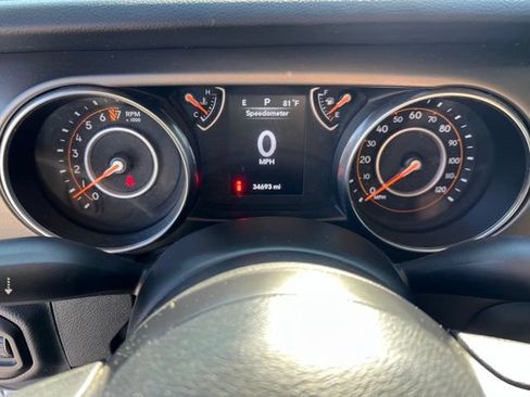 Used 2019 Jeep Wrangler Sport AWD/4WD image 13