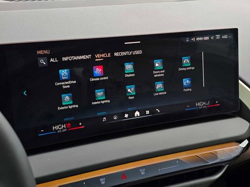 Used 2025 BMW X3 xDrive30i w/ Premium Package image 27