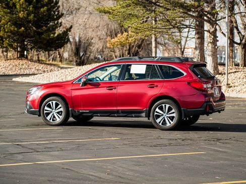 Used 2019 Subaru Outback 3.6R Limited w/ Popular Package #2 image 7