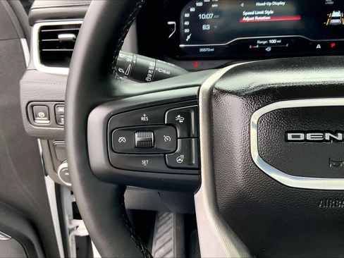 Used 2024 GMC Yukon XL Denali image 20