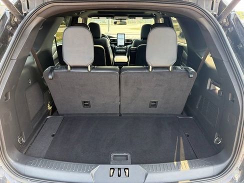 Used 2022 Ford Explorer ST w/ Equipment Group 401A AWD/4WD image 19