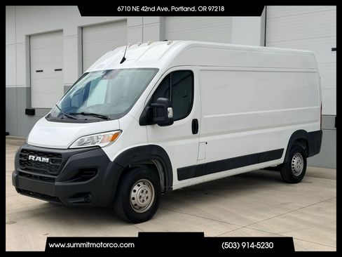 Used 2023 RAM ProMaster 2500 FWD image 1