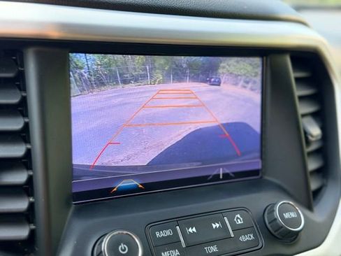 Used 2017 GMC Acadia SLE AWD/4WD image 14