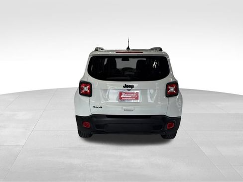 Used 2023 Jeep Renegade Latitude AWD/4WD image 4