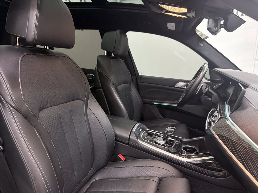 Used 2022 BMW X7 M50i AWD/4WD image 37