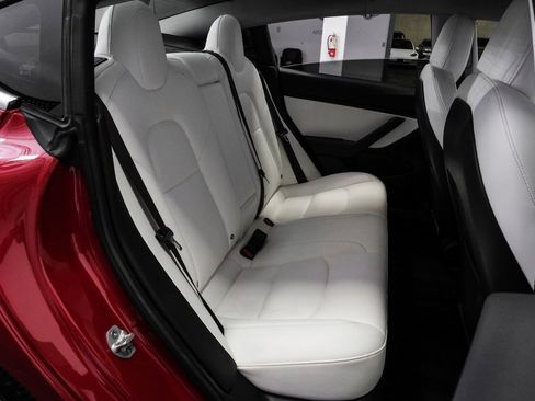 Used 2018 Tesla Model 3 Long Range image 36