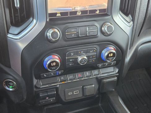 Used 2021 GMC Sierra 1500 SLT image 19