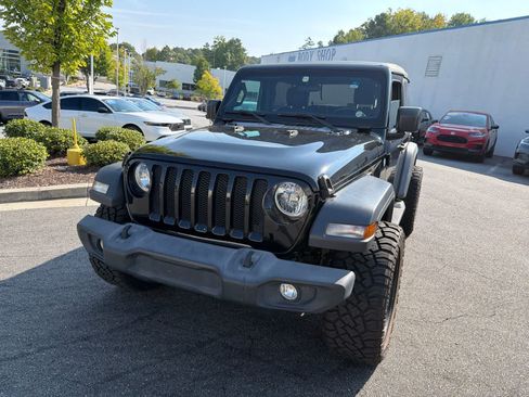 Used 2018 Jeep Wrangler Sport AWD/4WD image 4