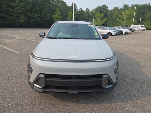 Used 2026 Hyundai Kona SEL Sport FWD image 8
