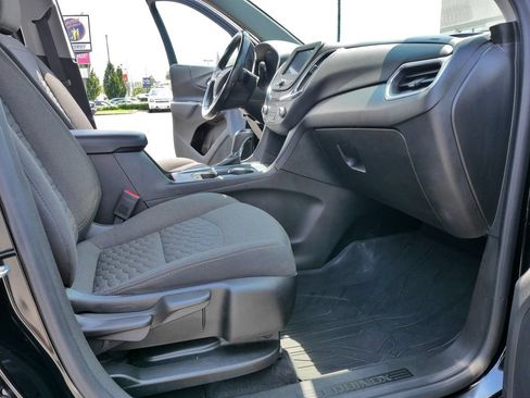 Used 2020 Chevrolet Equinox LT w/ Driver Convenience Package AWD/4WD image 12